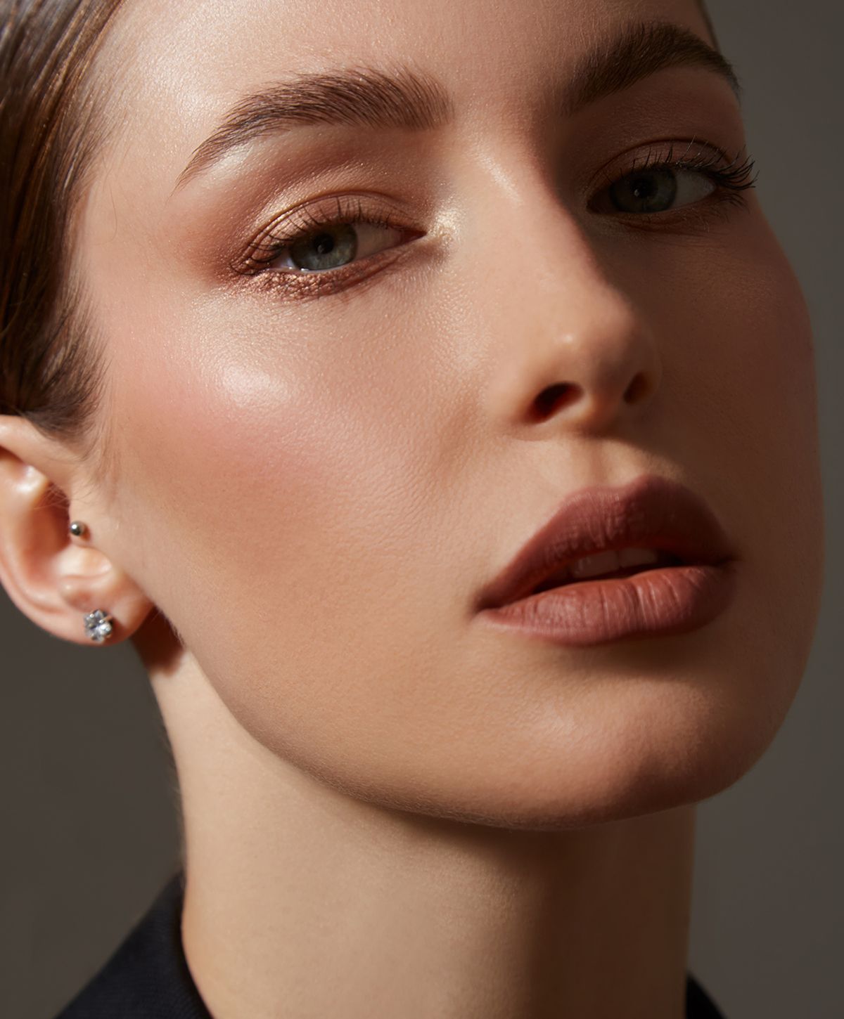 Close-up of model with natural makeup.